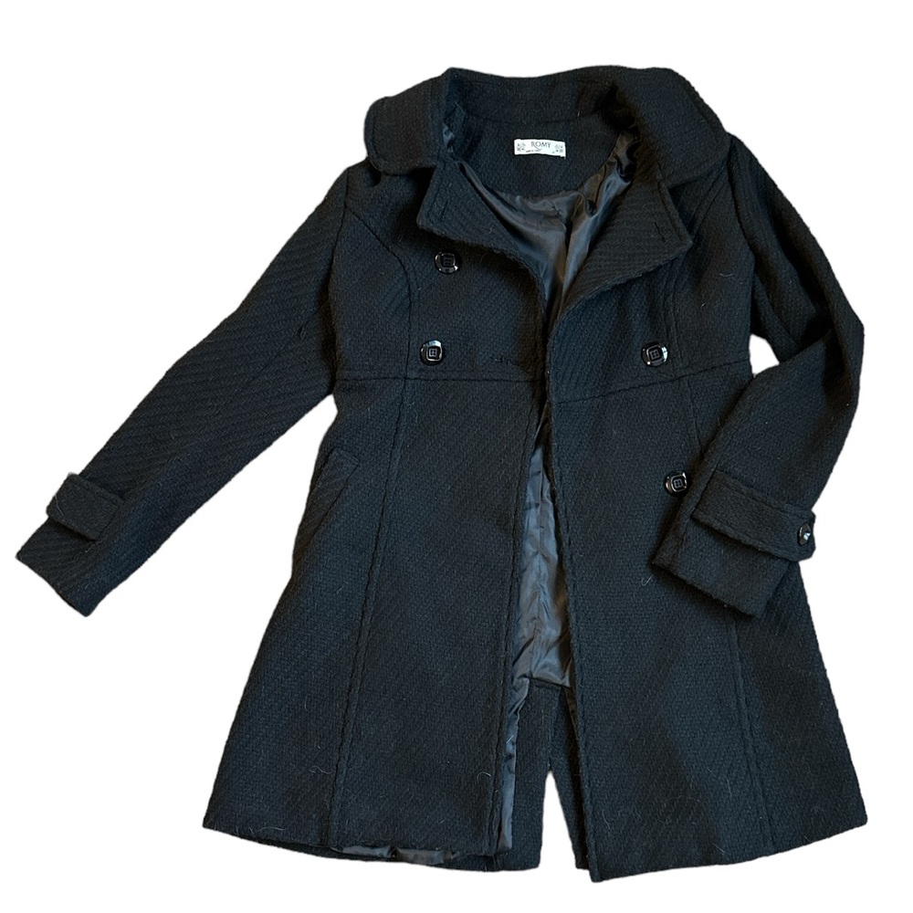 Women’s black teddy coat